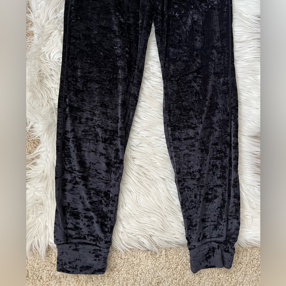 {Lululemon} Ready to Crush Jogger in Black - Women's 4 - Picture 3 of 11